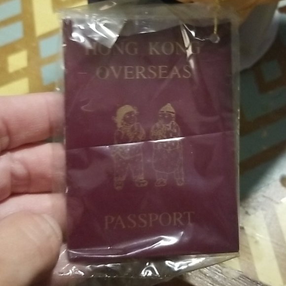 Collectible Hong Kong Mom & Baby - Picture 4 of 4